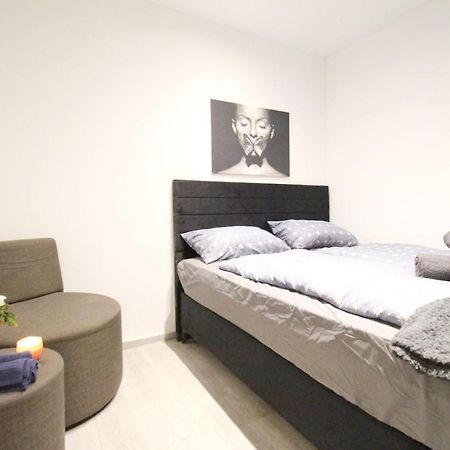 Comfortable Rooms In Akh Area Виена Екстериор снимка