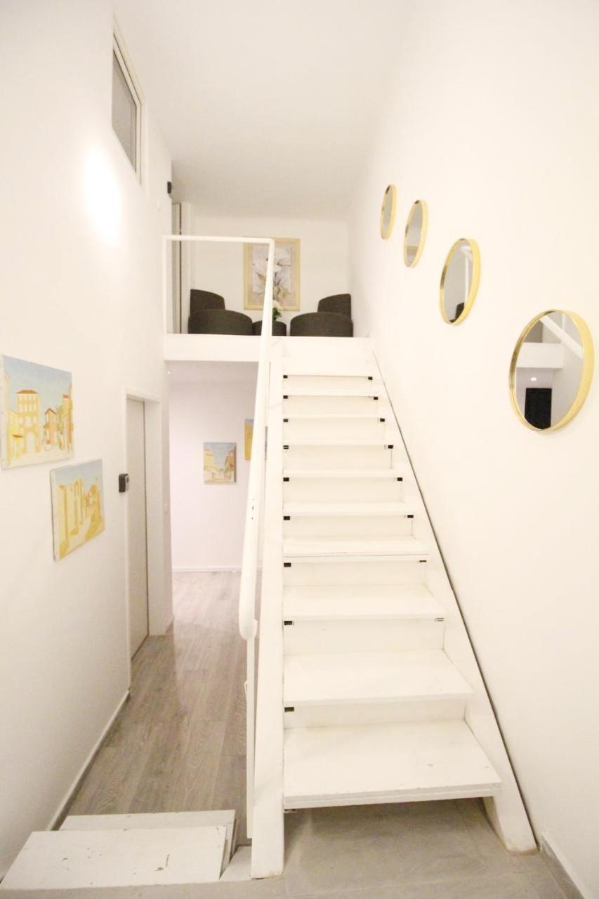 Comfortable Rooms In Akh Area Виена Екстериор снимка