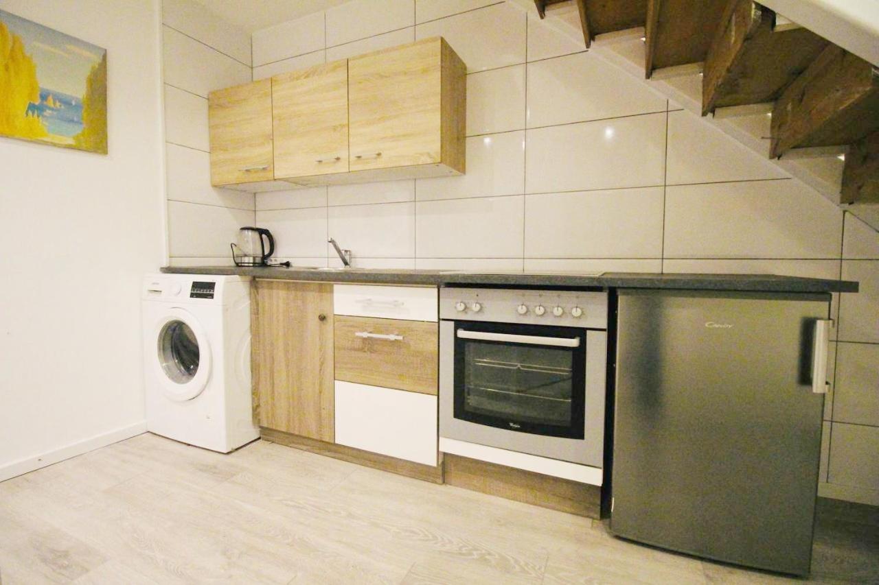 Comfortable Rooms In Akh Area Виена Екстериор снимка