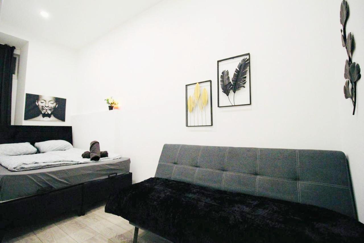 Comfortable Rooms In Akh Area Виена Екстериор снимка
