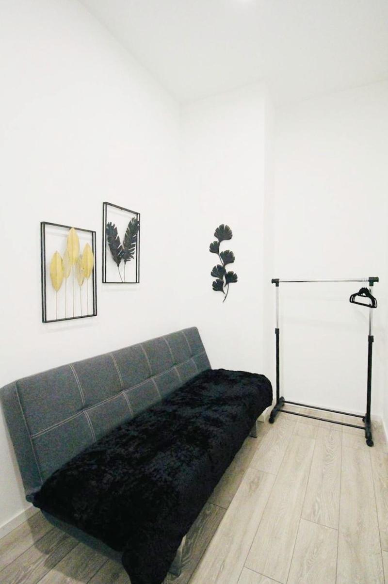 Comfortable Rooms In Akh Area Виена Екстериор снимка
