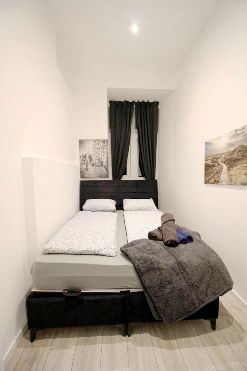 Comfortable Rooms In Akh Area Виена Екстериор снимка
