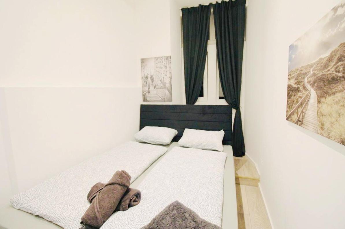 Comfortable Rooms In Akh Area Виена Екстериор снимка