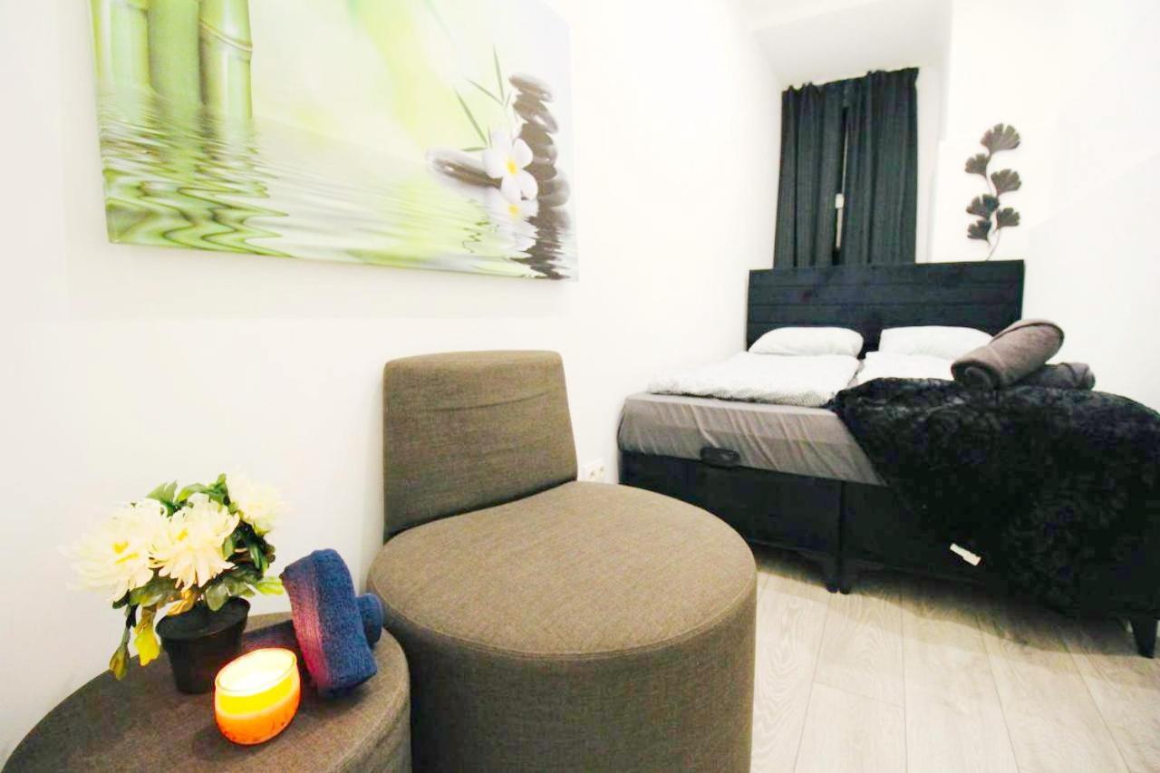 Comfortable Rooms In Akh Area Виена Екстериор снимка