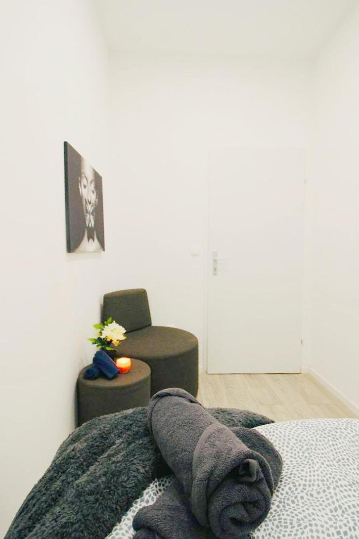 Comfortable Rooms In Akh Area Виена Екстериор снимка