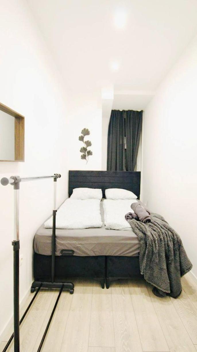 Comfortable Rooms In Akh Area Виена Екстериор снимка