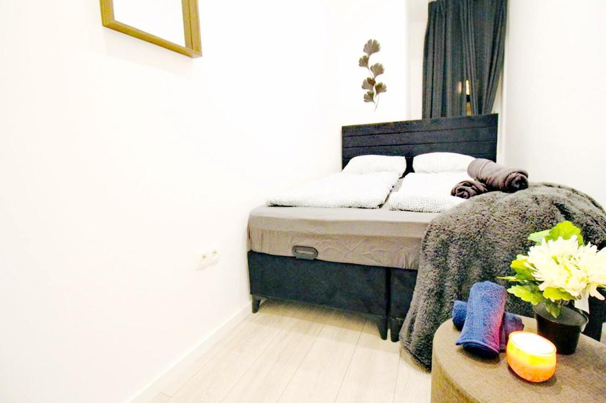 Comfortable Rooms In Akh Area Виена Екстериор снимка